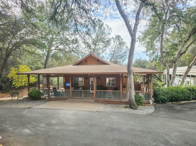 Others 5, Lil Cottage, Tuolumne