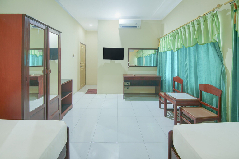 Others 5, Cozy Twin Escape With Free Wifi and Parking, Makassar