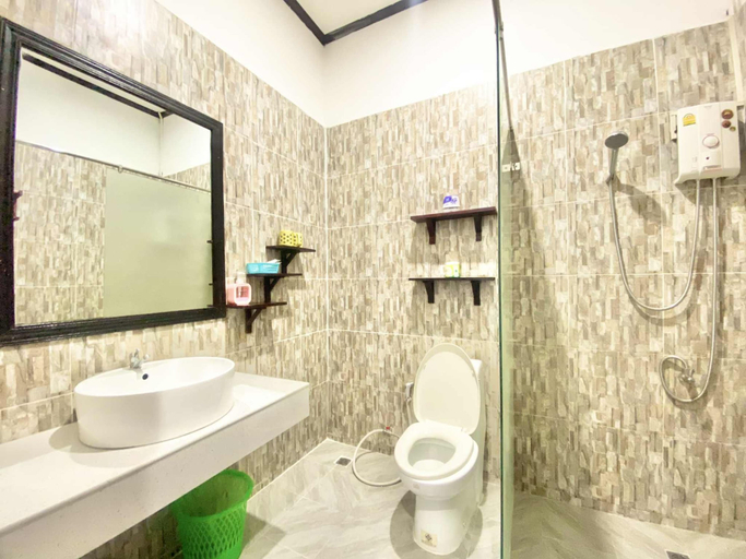 Bathroom 4, LuangPrabang Pavilion Hotel & Travel, Luang Prabang