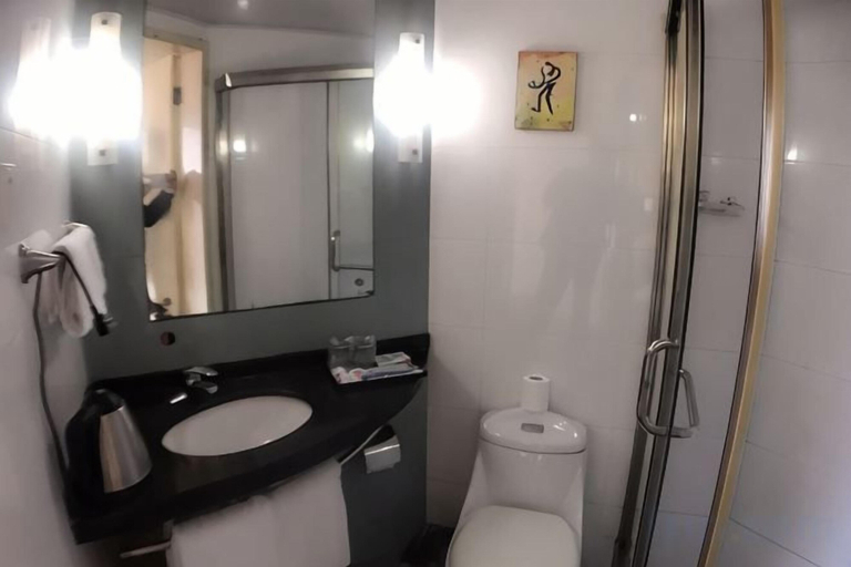 Bathroom 4, Rulai Hotel, Shanghai
