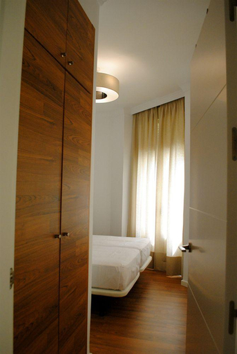 Bedroom 2, Minimal Rooms, Málaga