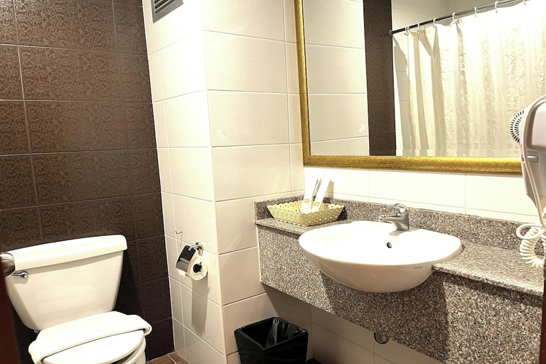 Bathroom 4, Aiyaree Place Hotel, Pattaya