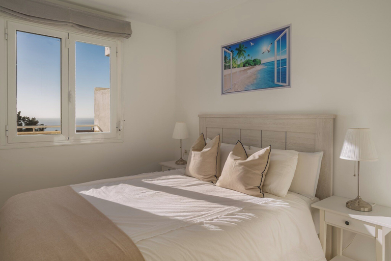 Others 5, Stylish 2BR Apt. with Stunning Sea Views, Málaga
