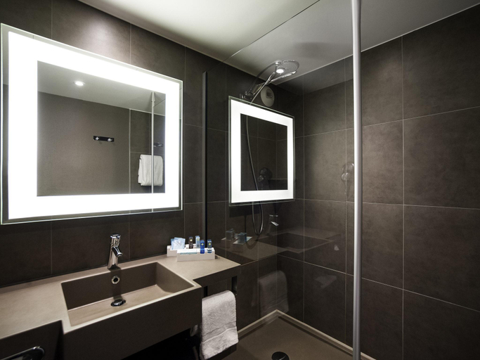 Bathroom 5, Novotel Gent Centrum, Oost-Vlaanderen