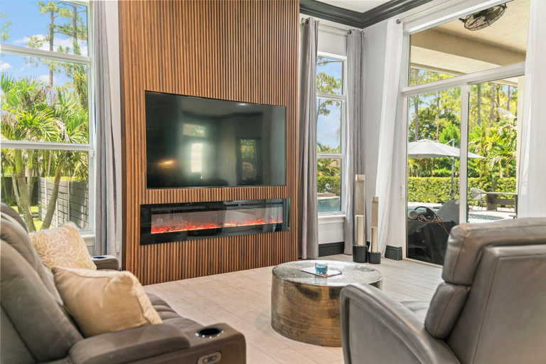 Others 2, Luxury Villa with Pool & Sports Court, Palm Beach