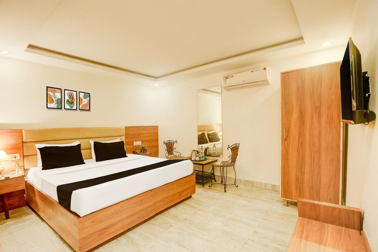 Others 3, Saver Double Hotel O Chandigarh Road, Sahibzada Ajit Singh Nagar