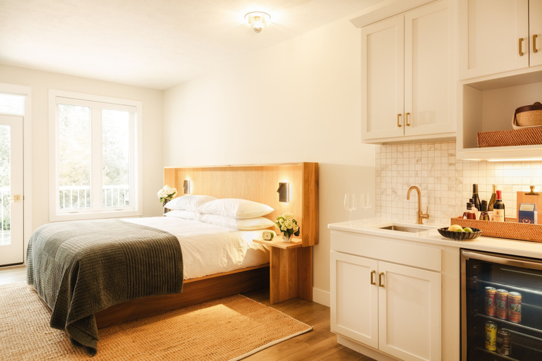 Bedroom 2, Dexter Hotel, Antrim