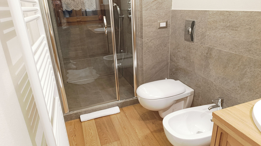 Others 5, Casa Mia by Ca-sa Check, Sondrio