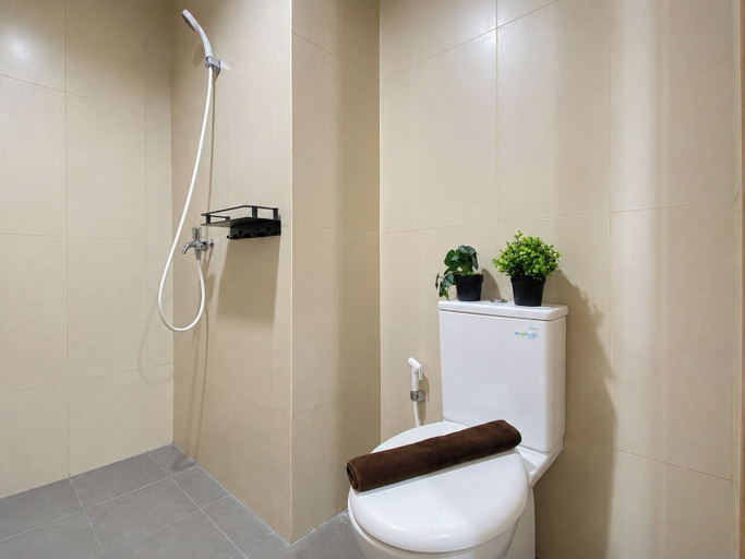Others 5, Comfy Studio Apartment at LRT City Jatibening, Bekasi