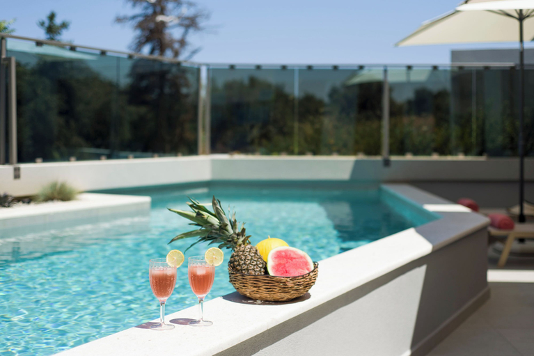 Others 4, House of Hermes with Heated Pool and Sea View, Crete