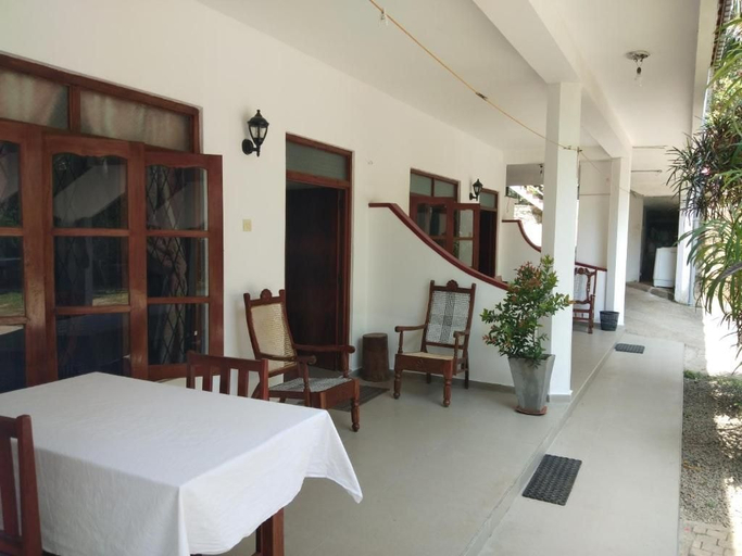 Others 5, Rock House, Habaraduwa
