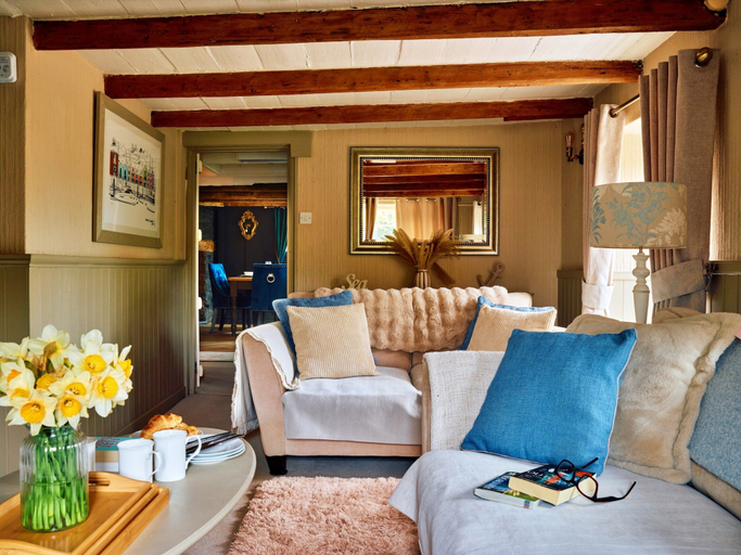 Others 5, Charming Cottage for 4 in Dorset, Torbay
