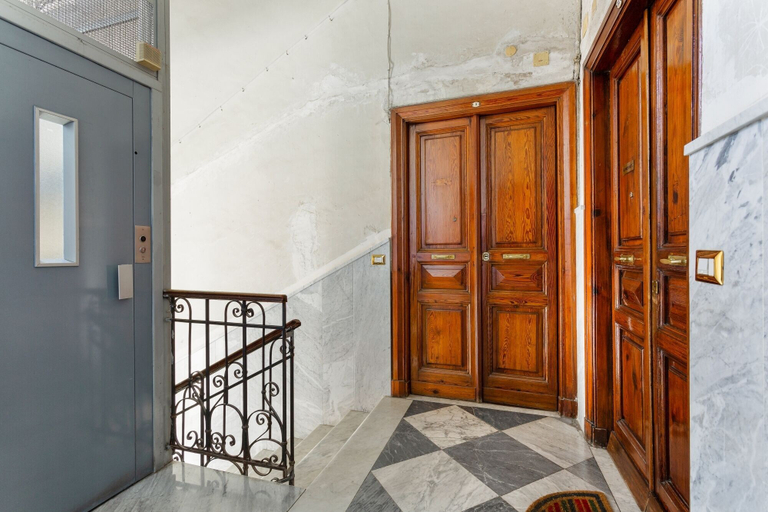 Others 2, Via G. A. Pasquale 16, Napoli