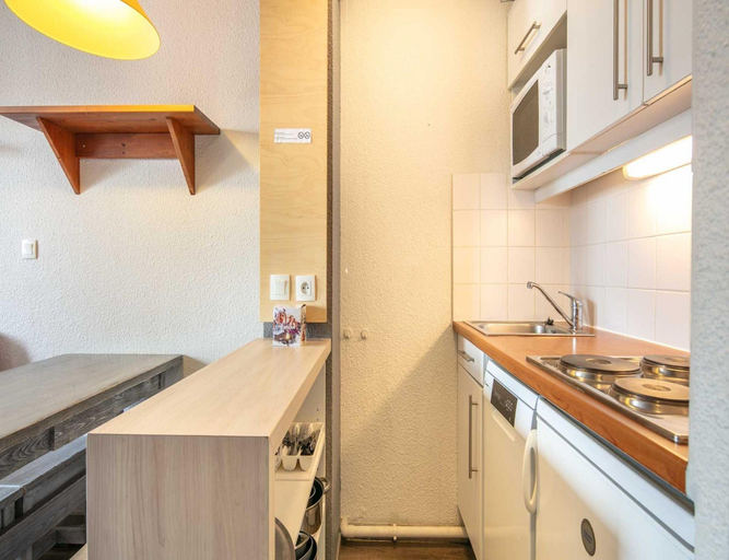 Others 3, 4-guest Tignes Stay With Bathtub, Savoie