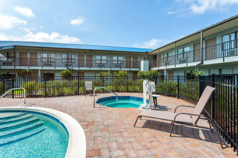 Exterior & Views 2, Baymont by Wyndham Punta Gorda/Port Charlotte, Charlotte
