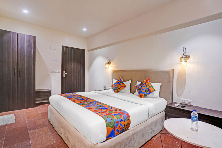 Others 3, FabHotel Imperial Executive, Mumbai Suburban