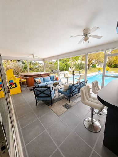 Others 4, Cape Coral Retreat w Pool & Court, Lee