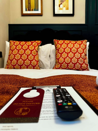 Bedroom 2, George Hotel, Somerset
