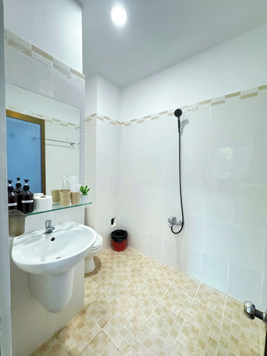 Bathroom 4, New Hotel Vung Tau, Ho Chi Minh City