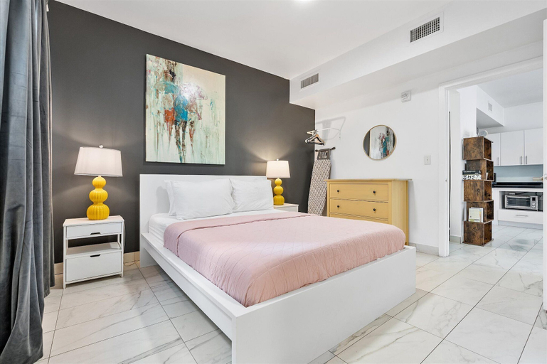 Others 4, The Palms at 76, Miami-Dade