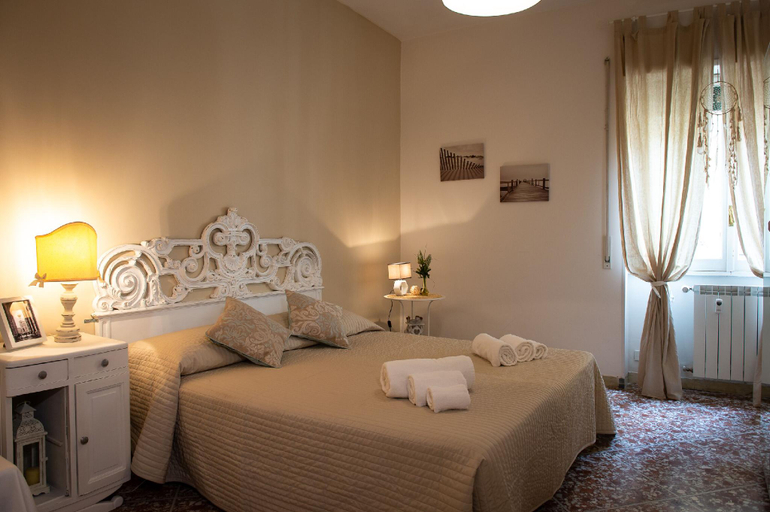 Bedroom 3, Bonifacio VIII, Rome
