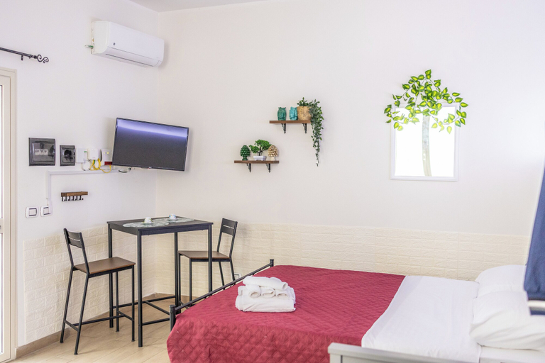Others 5, Braccia-House, Catania