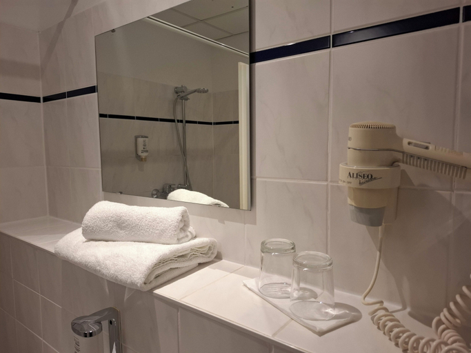 Bathroom 5, Andersen Hotel Birkenwerder, Oberhavel