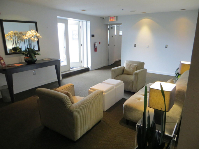 Public Area 3, The Eo Inn - Downtown, Orange
