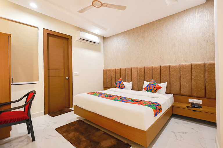 Others 3, FabHotel Shree Priyasharnam - 500 m from prem mandir, Mathura