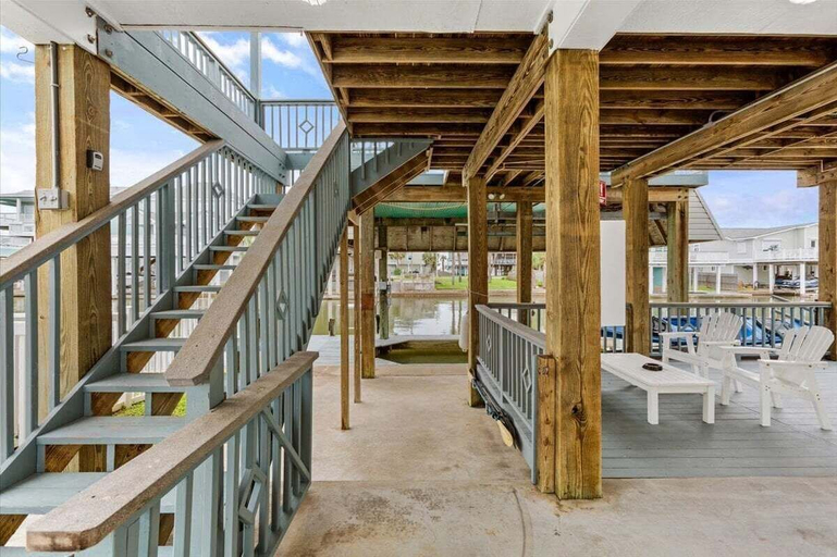 Others 2, Jamaica Beach Waterfront Heated Pool Bayfront Boat Slip Kayaks Huge Deck Grill, Galveston