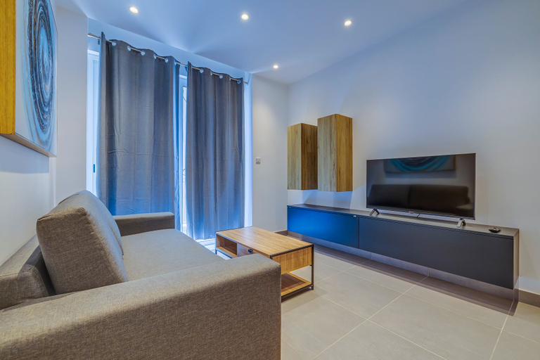 Others 1, Bright and Modern 2br, Prime St Julians Location, St Julian's