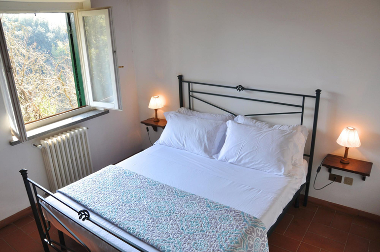 Others 4, Montecasciano Ginestra, Viterbo