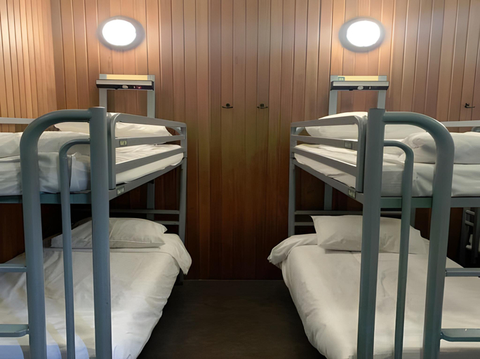 Bedroom 5, Durty Nelly's Inn, Amsterdam