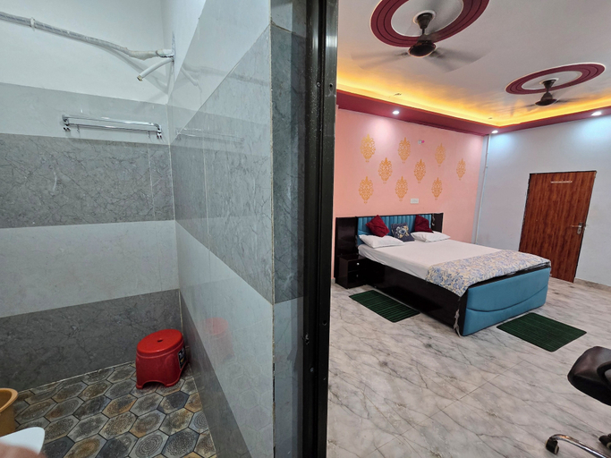 Others 5, VIP Inn, Faizabad