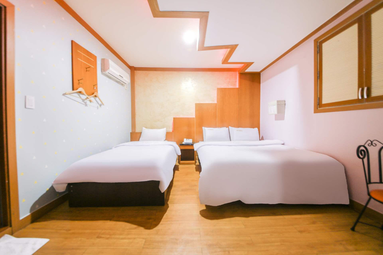 Bedroom 4, Hongseong Carnegie, Hongseong