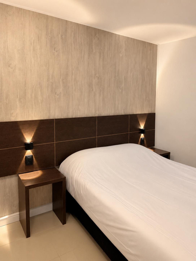 Others 5, Hotel Aquarium, n.a351