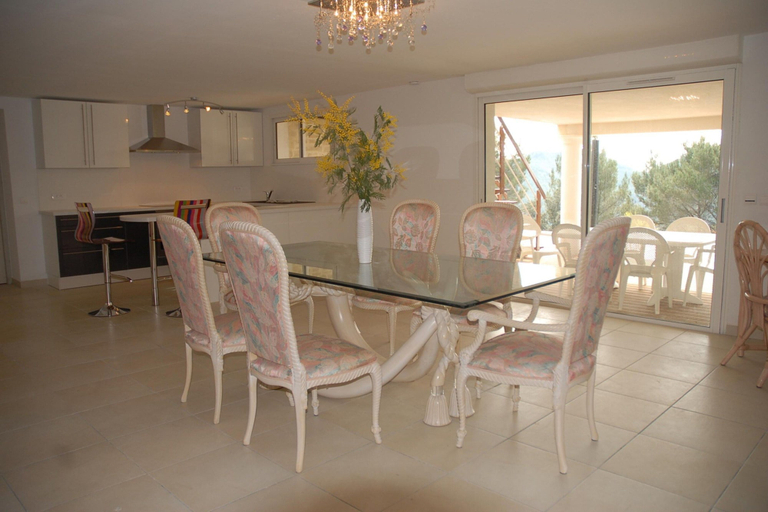 Others 3, Holiday Home With Pool and Natural View, Var