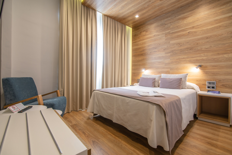 Bedroom 2, Monte Puertatierra, Cádiz