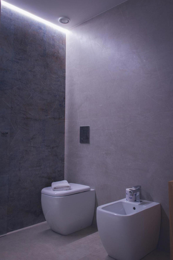 Bathroom 5, Sunset Hotel, Palermo