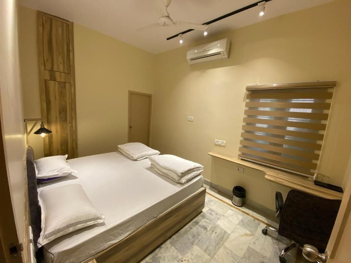 Others 3, Backpackers Den, Lucknow