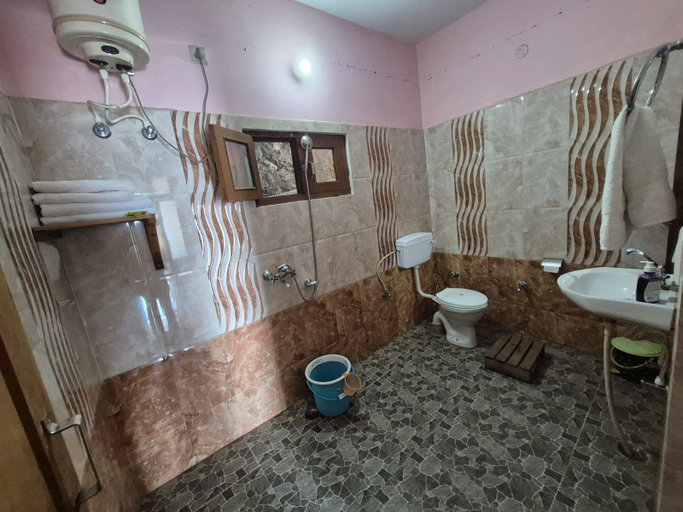 Bathroom 3, Hotel Hill Paradise at Nagthat,Chakrata, Dehradun