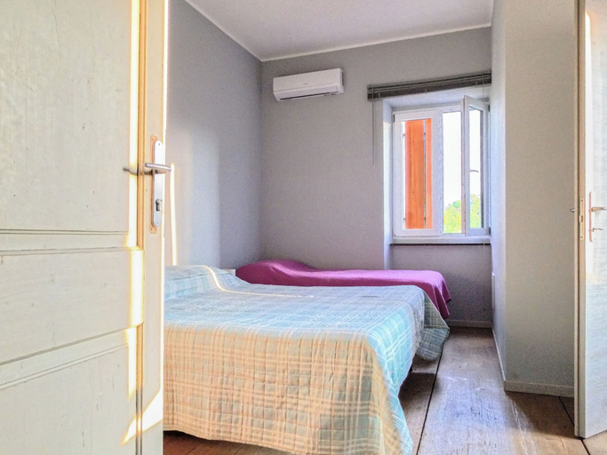 Others 5, Villa Silvestri, Udine