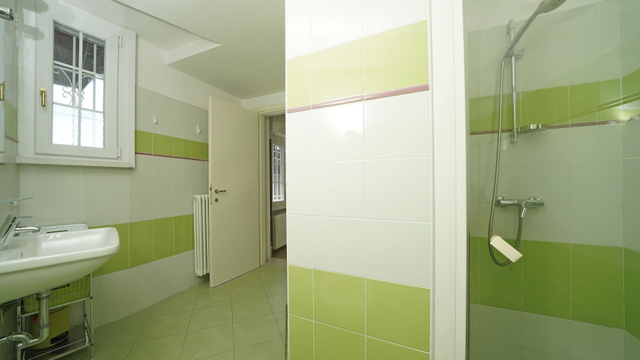 Others 3, Villa Samanta in Gardone Riviera, Brescia