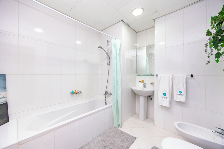 Bathroom, Bloomfields Stunning Sea view in Hydra, Abu Dhabi City