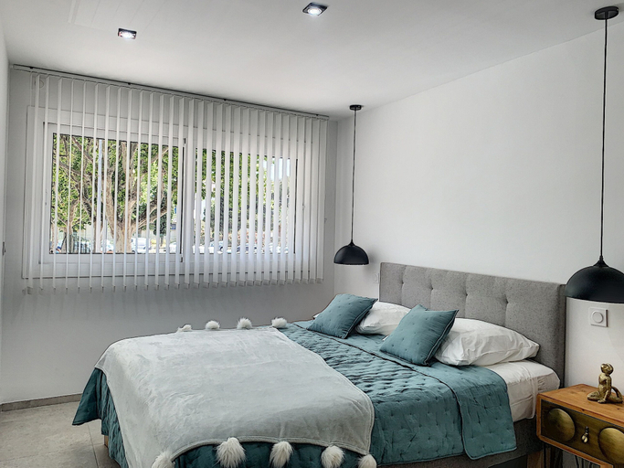 Bedroom, Appartement LOFT au coeur de TOULON, Var