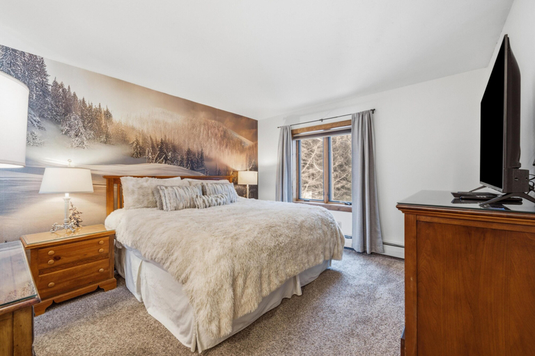Bedroom 2, Westwind 301 2BD Gold Condo in Lionshead Village, Eagle