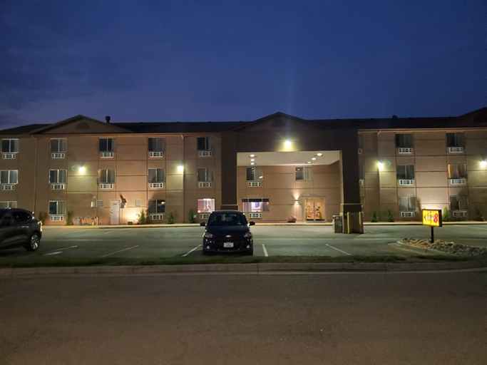 Exterior & Views 2, Super 8 by Wyndham Henderson North East Denver, Adams