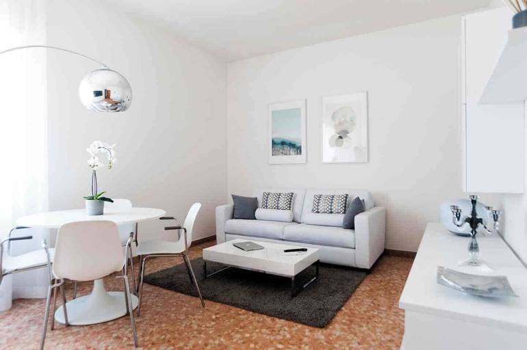 Others 5, Fly by Suites Pescara, Pescara