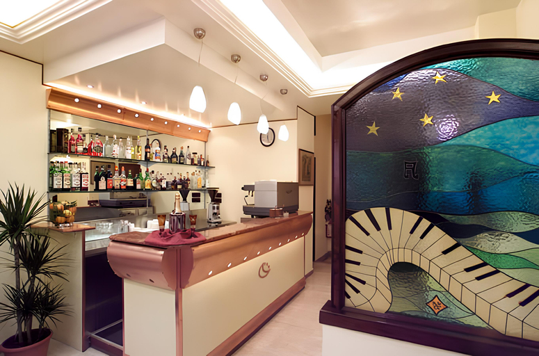 Food & Drinks 5, Hotel Luna Rossa, Napoli