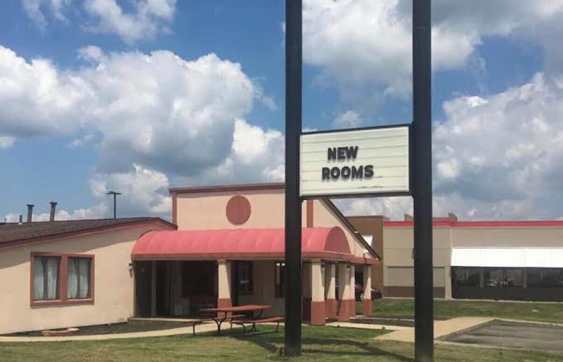 Exterior & Views 2, Route 23 Inn, Pickaway